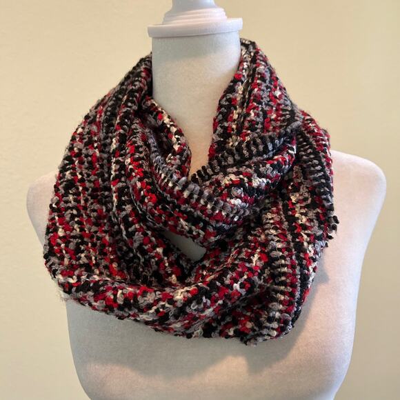 V. Fraas Infinity Scarf Black Red White Made in Germany OS Winter Accessory - Picture 1 of 7
